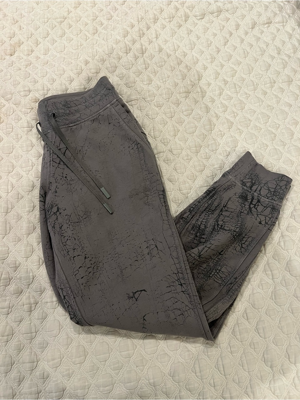 lululemon athletica Gray Cracked-Print Joggers